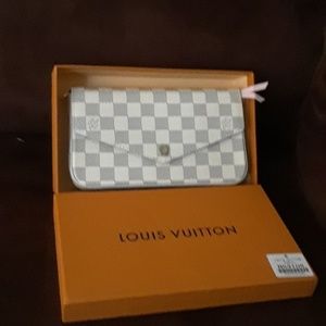 Louis Vuitton Pochette Felicie